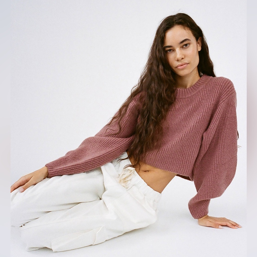 Urban Outfitters pink crop crewneck sweater with puff sleeves size L Large - Picture 6 of 10